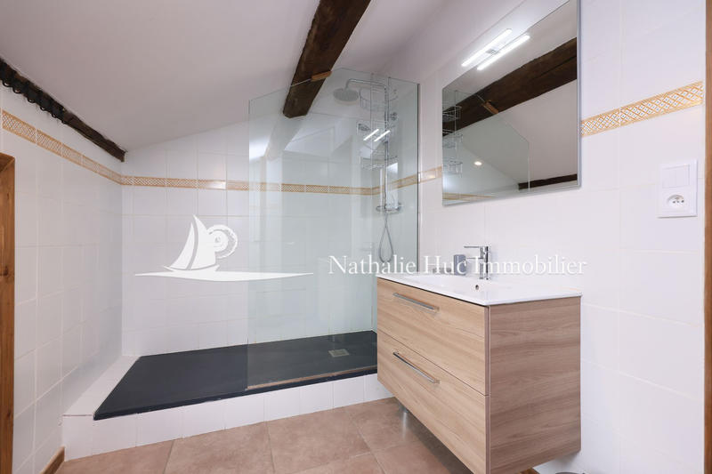 Maison - 210 m² - 8 pièces