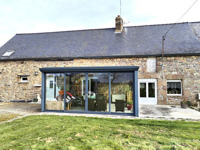 Maison - 232 m² - 5 pièces