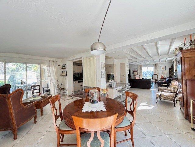 Maison - 160 m² - 7 pièces