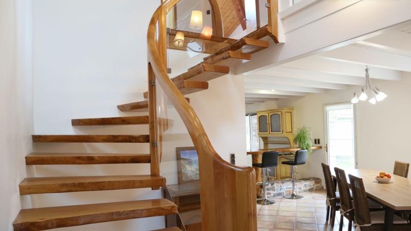 Maison - 213 m² - 5 pièces