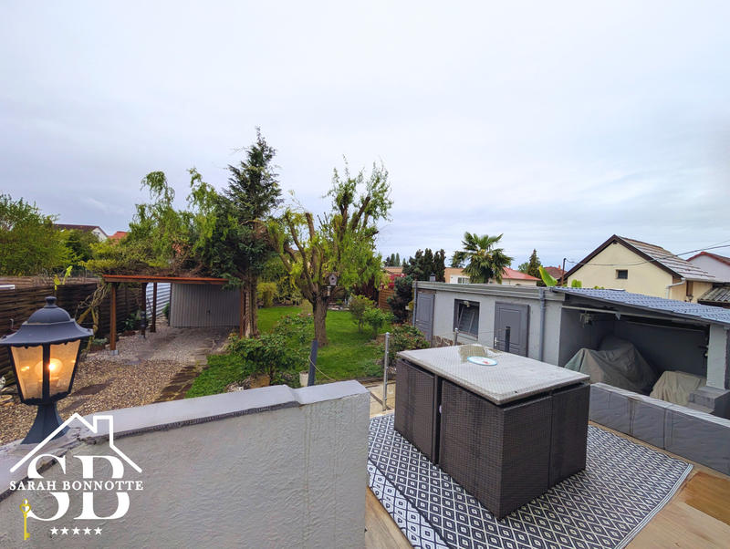 Maison - 95 m² - 5 pièces