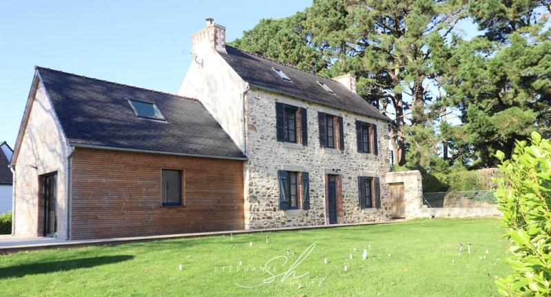 Maison - 128 m² - 8 pièces