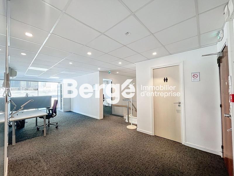 Bureau - 135 m² - 8 pièces