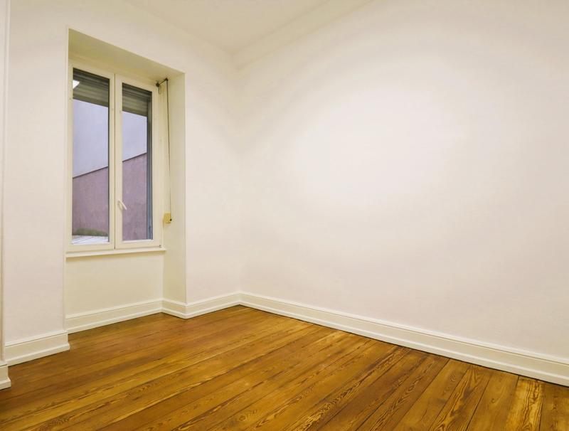 Local d'activités - 100 m² - 5 pièces