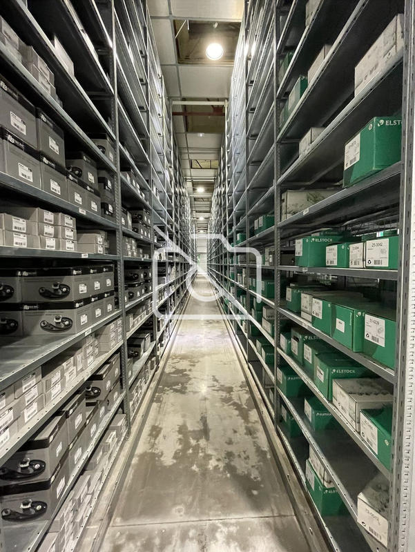 Entrepôt - 1 000 m²