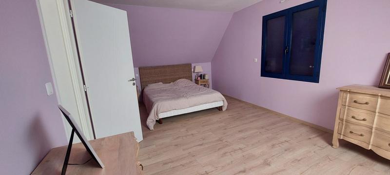 Pavillon - 240 m² - 8 pièces