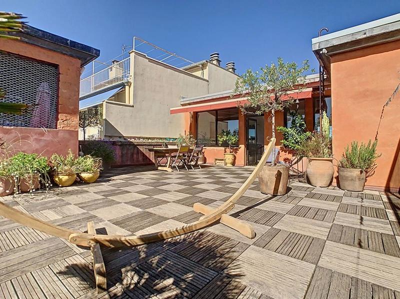 Appartement - 211 m² - 5 pièces