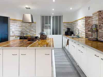 Maison - 174 m² - 5 pièces