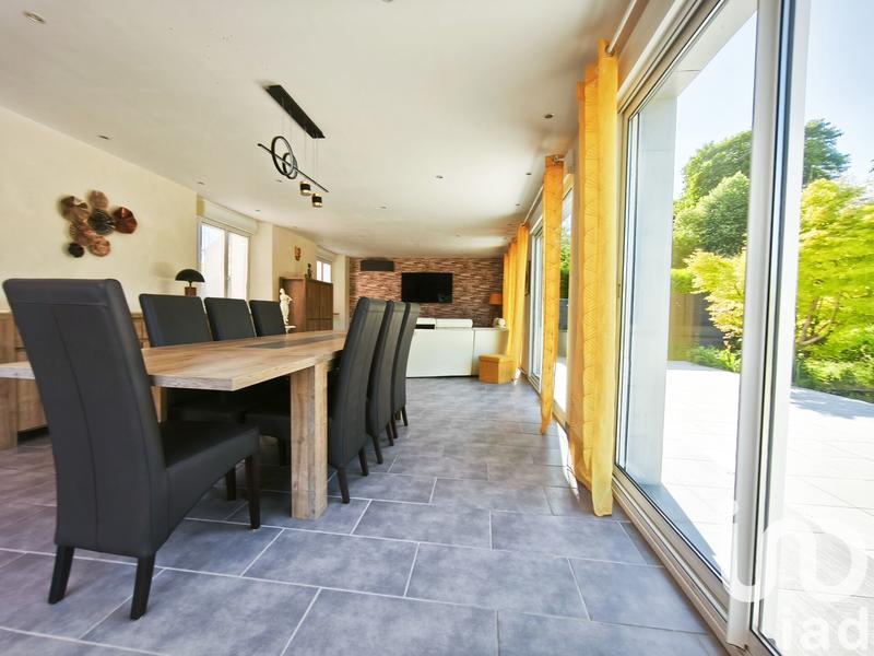 Maison - 194 m² - 8 pièces