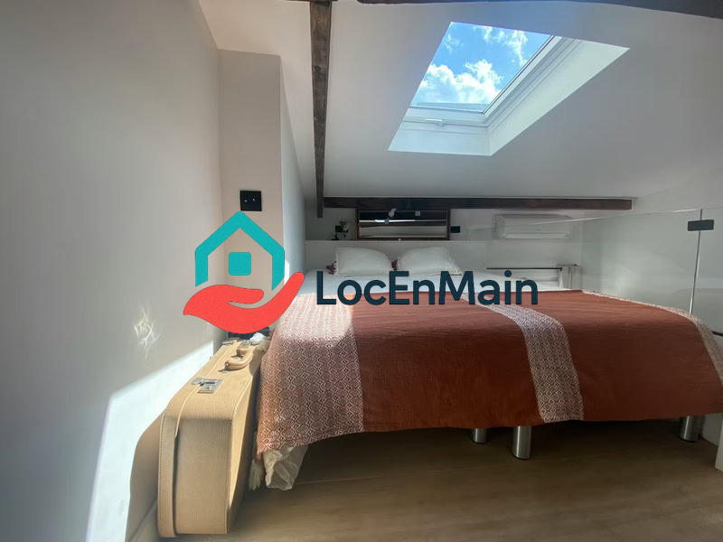 Studio - 30 m² - 1 pièce