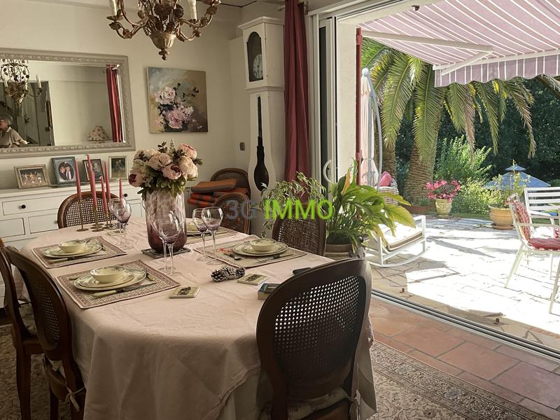 Villa - 263 m² - 7 pièces