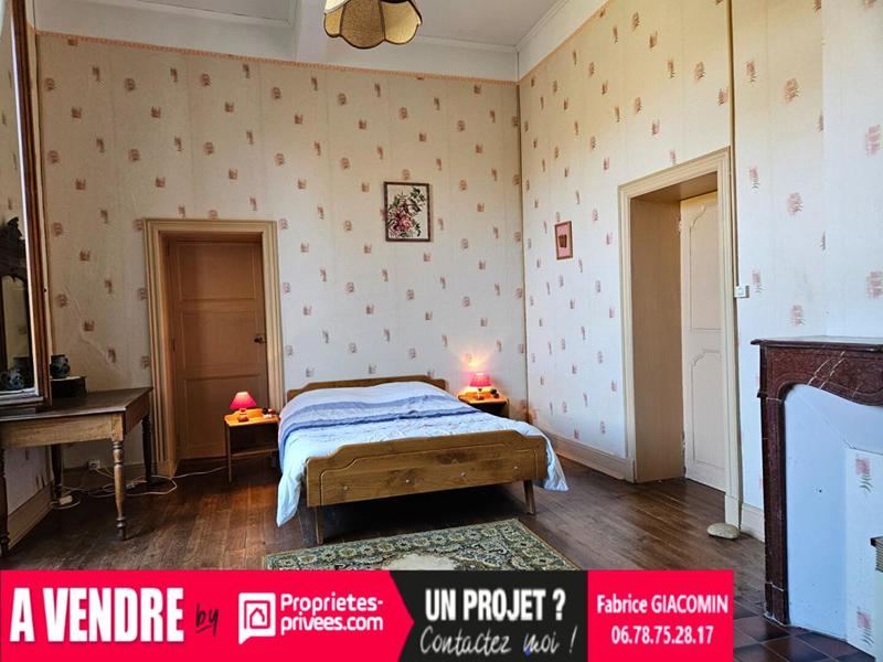 Propriété - 270 m² - 10 pièces