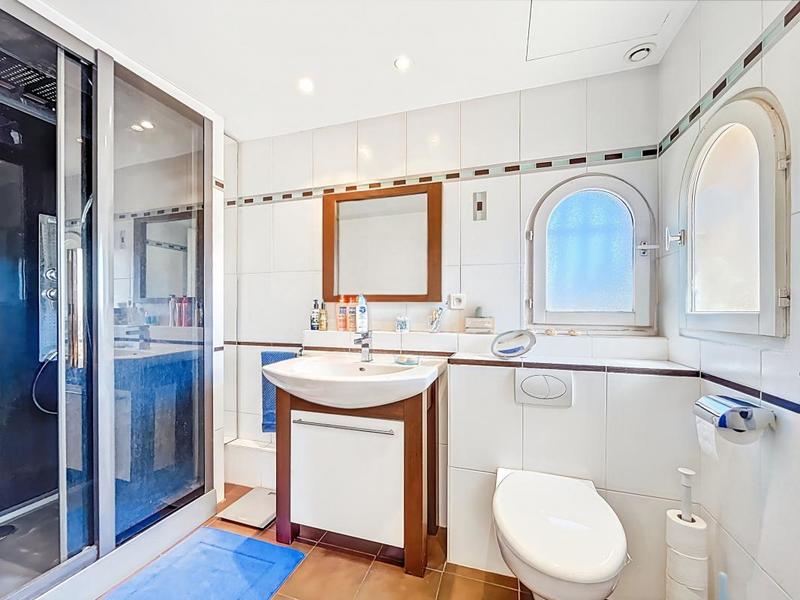 Villa - 195 m² - 5 pièces