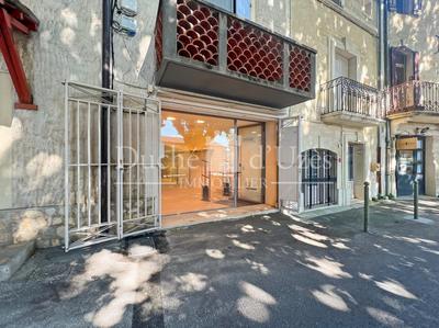 Local commercial - 80 m² - 3 pièces