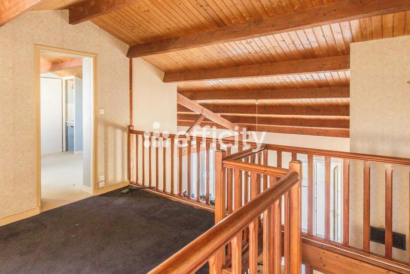 Pavillon - 130 m² - 6 pièces