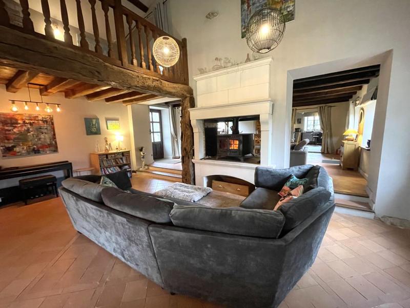 Maison - 231 m² - 7 pièces