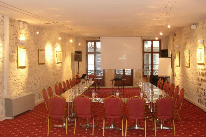 Fonds de commerce - Local commercial - 1 994 m²