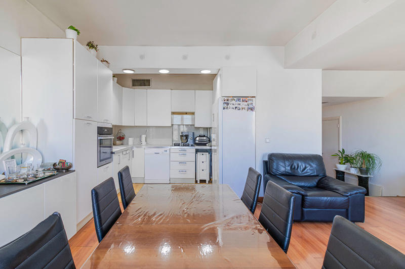 Appartement - 144 m² - 5 pièces