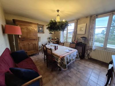 Maison - 97 m² - 5 pièces