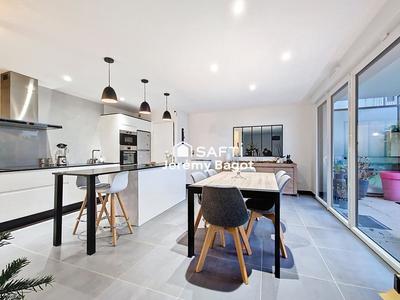 Appartement - 89 m² - 4 pièces