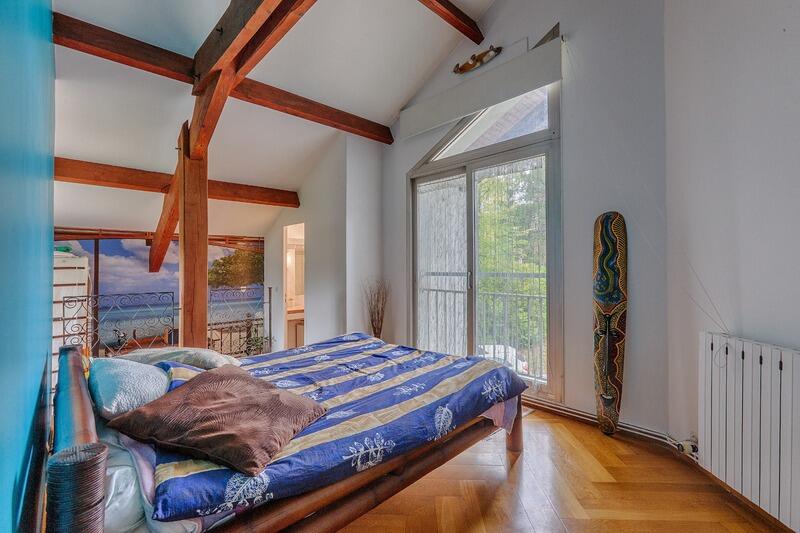 Villa - 272 m² - 9 pièces