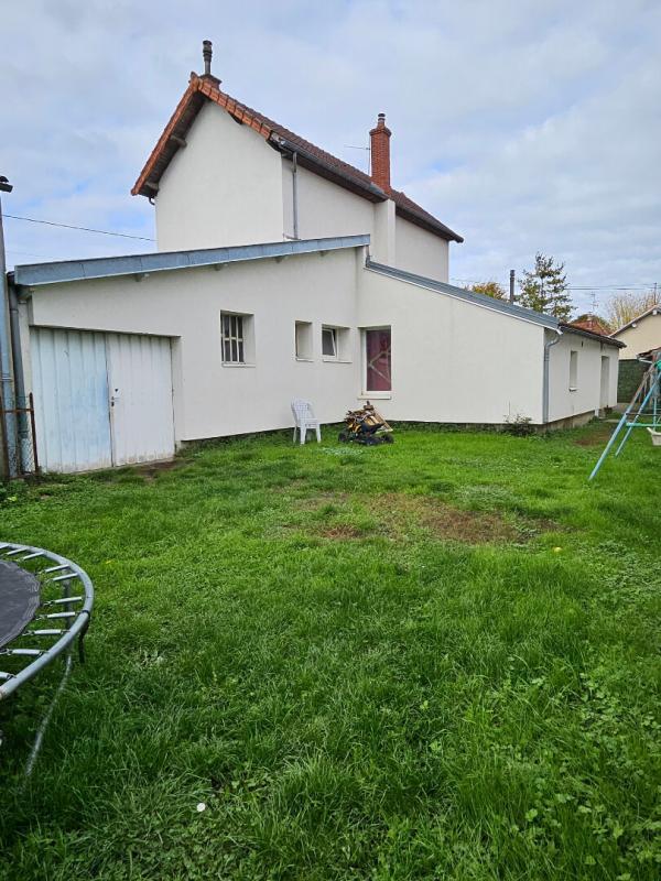 Maison - 147 m² - 8 pièces