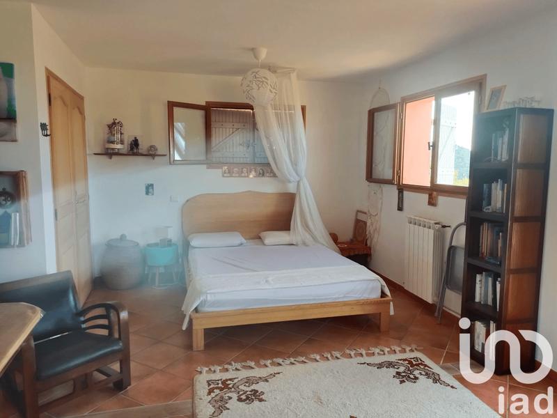 Maison - 260 m² - 7 pièces