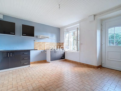 Maison - 90 m² - 3 pièces