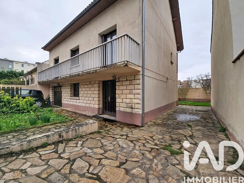 Maison - 161 m² - 7 pièces