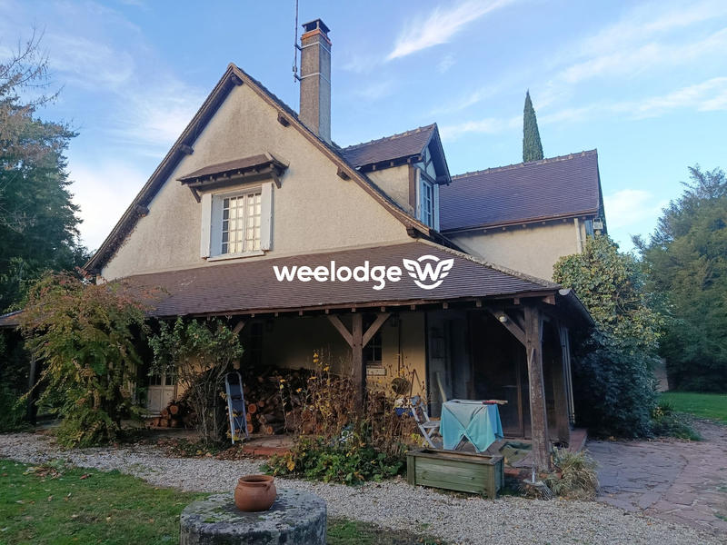 Maison - 239 m² - 10 pièces