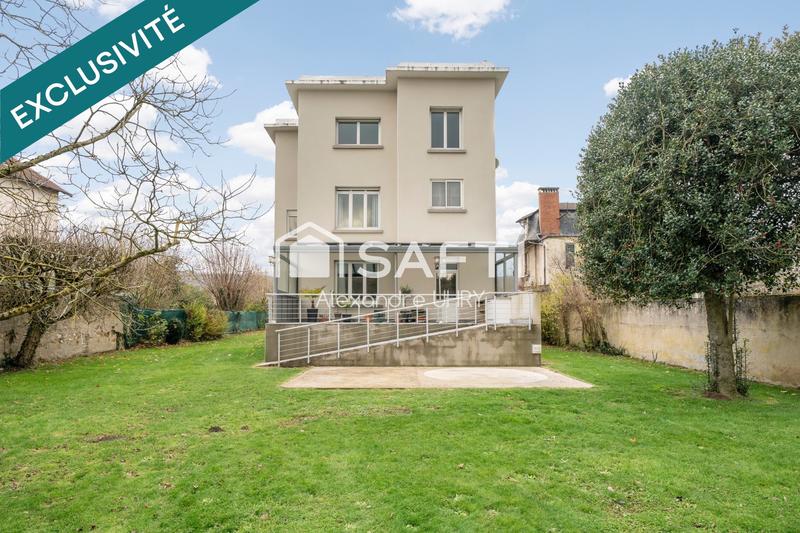 Maison de maîtres - 250 m² - 8 pièces
