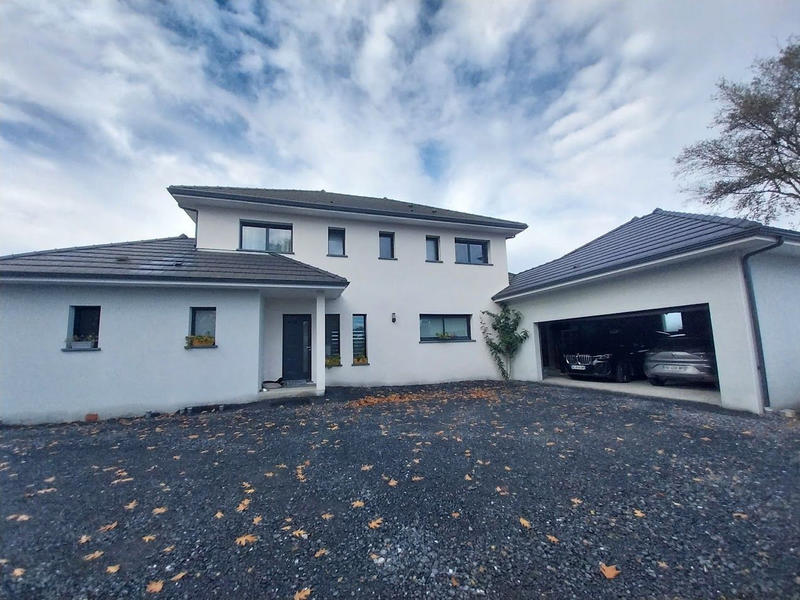 Maison - 169 m² - 5 pièces