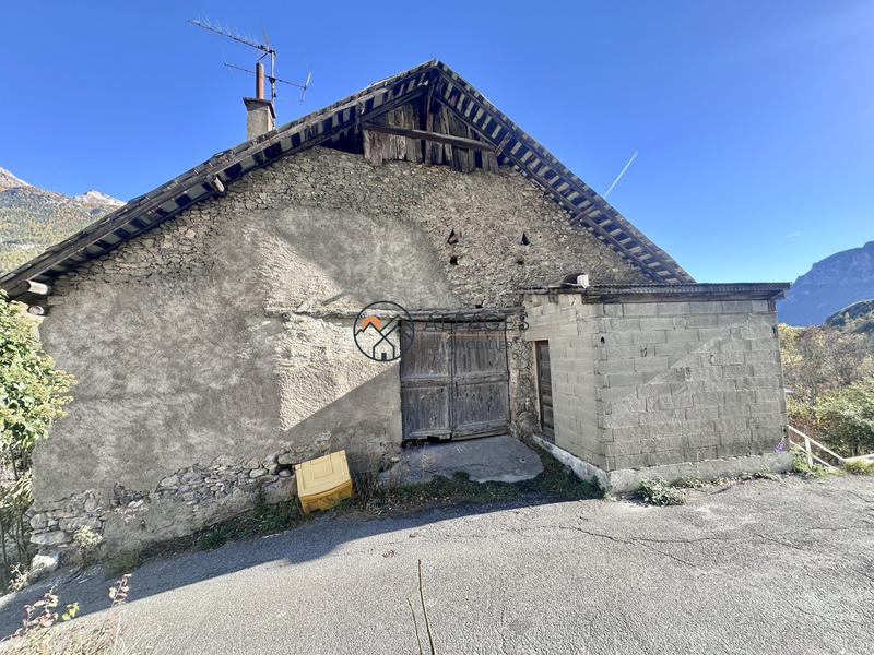 Châlet - 350 m² - 6 pièces