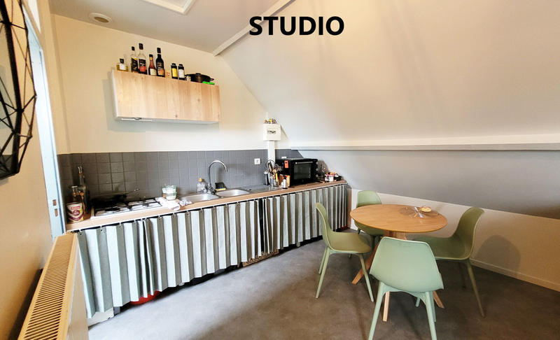 Maison - 215 m² - 8 pièces