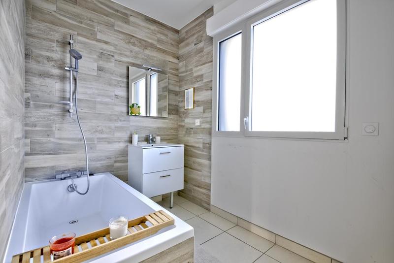 Appartement ancien - 86 m² - 4 pièces