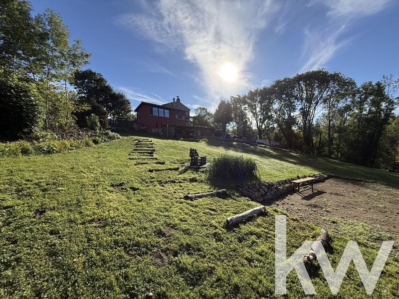 Maison - 205 m² - 10 pièces