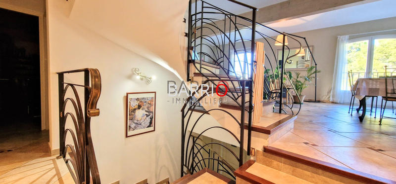 Villa - 180 m² - 6 pièces