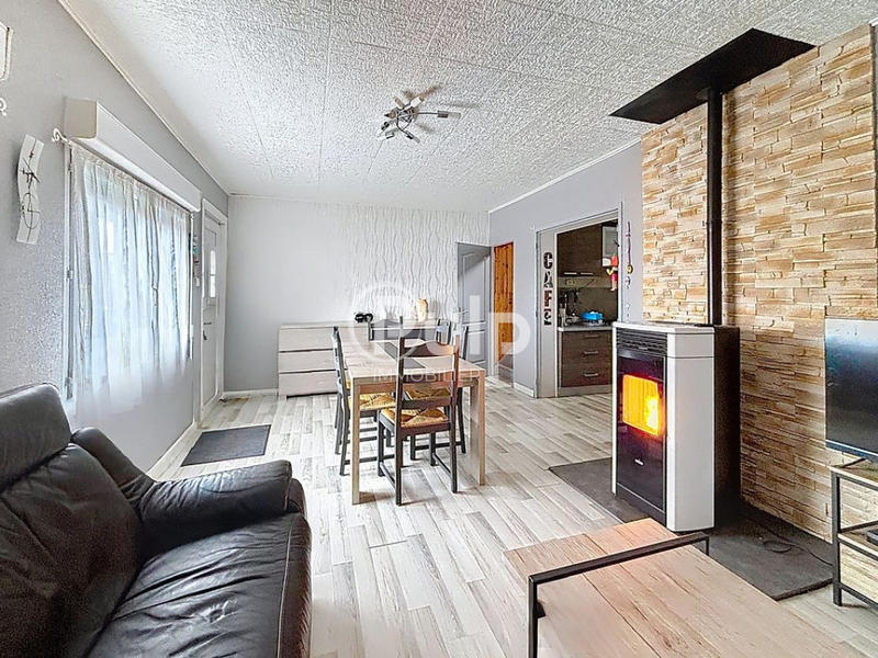 Maison - 98 m² - 6 pièces