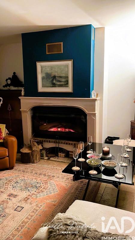 Maison - 210 m² - 6 pièces