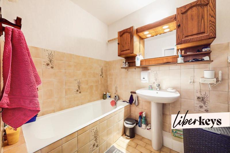 Appartement - 77 m² - 4 pièces