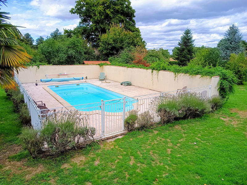 Maison - 207 m² - 8 pièces