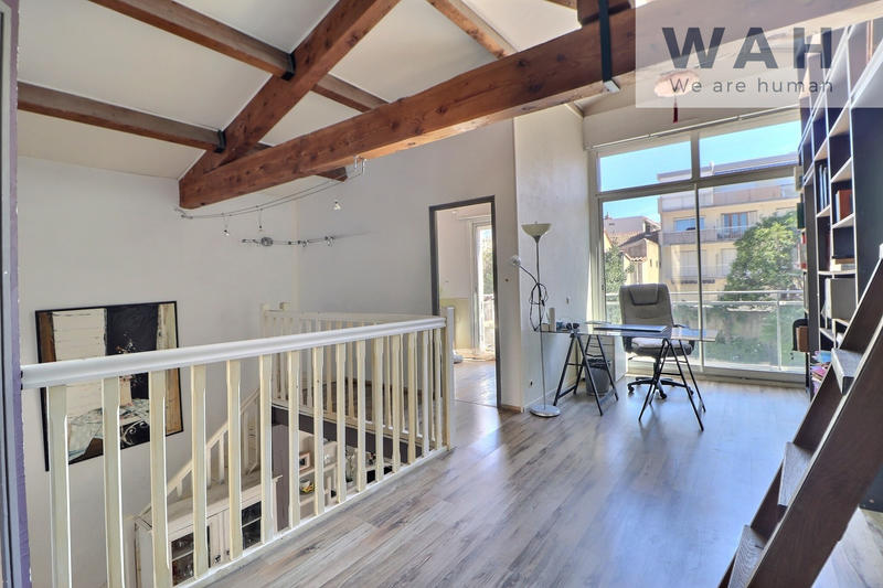 Maison - 202 m² - 6 pièces