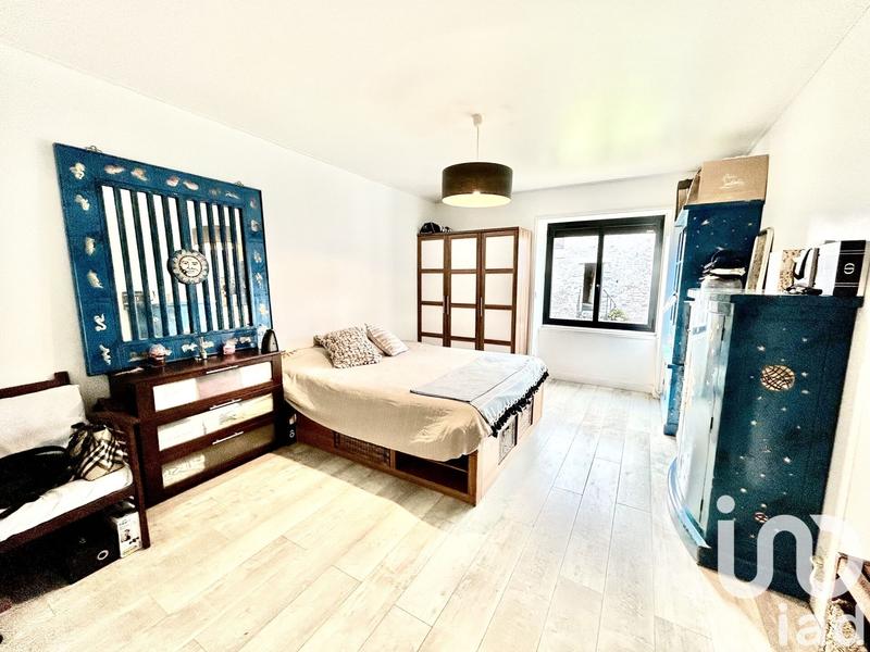 Maison - 235 m² - 12 pièces