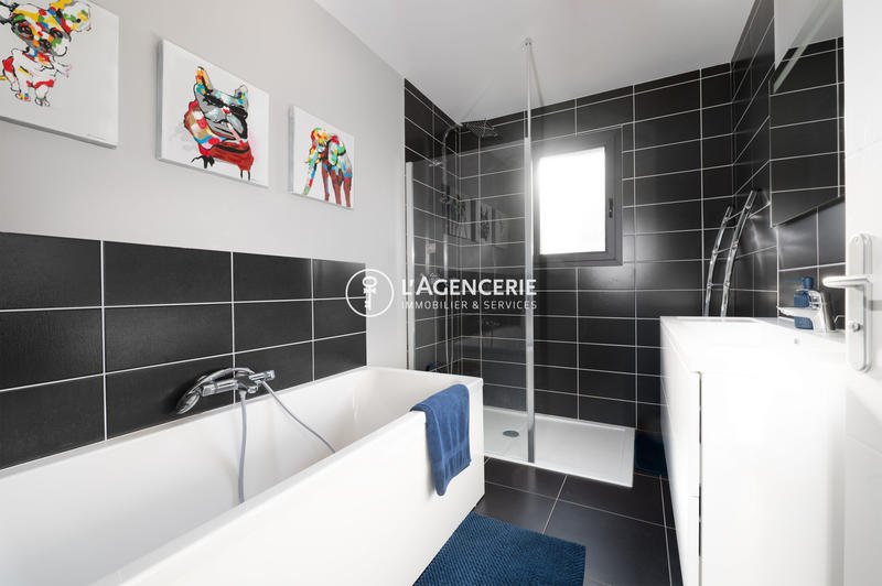 Maison - 184 m² - 6 pièces