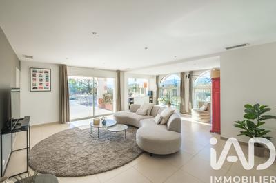 Maison - 161 m² - 5 pièces