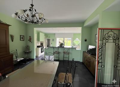 Maison - 166 m² - 7 pièces