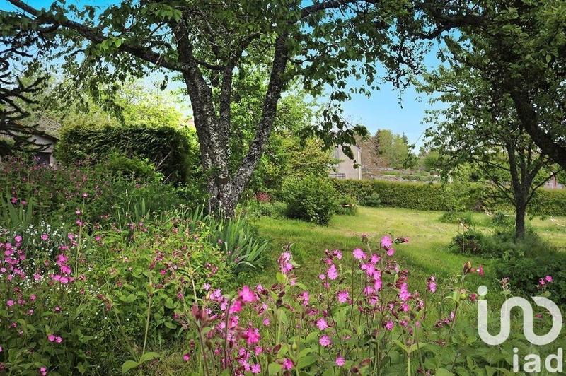 Maison - 220 m² - 9 pièces