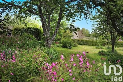 Maison - 220 m² - 9 pièces