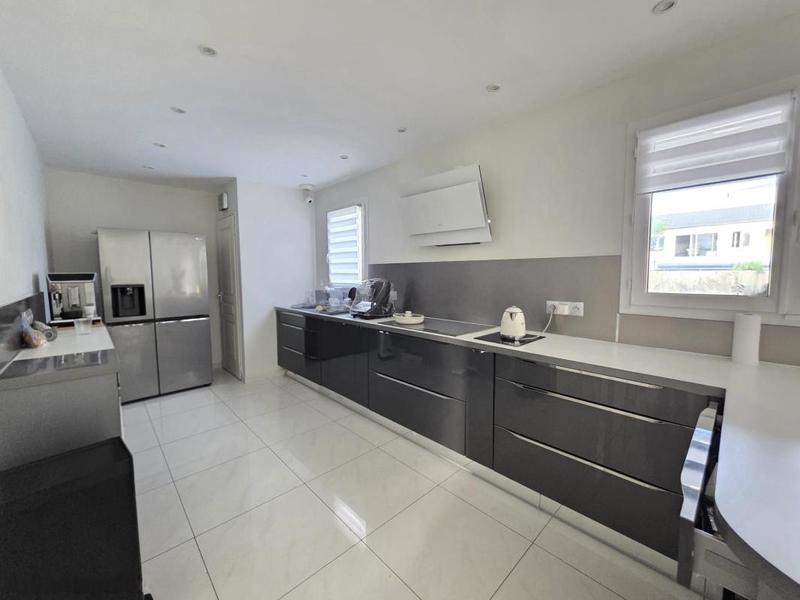 Maison - 150 m² - 5 pièces