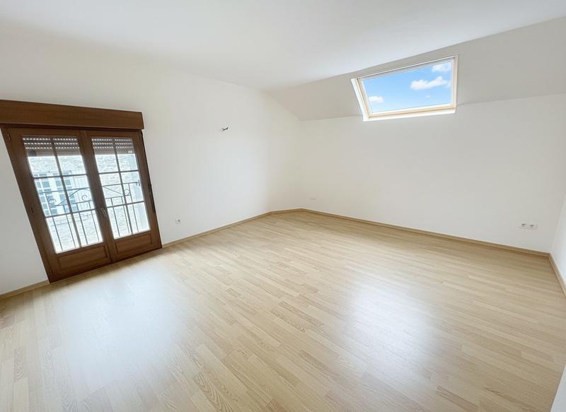 Maison ancienne - 240 m² - 12 pièces